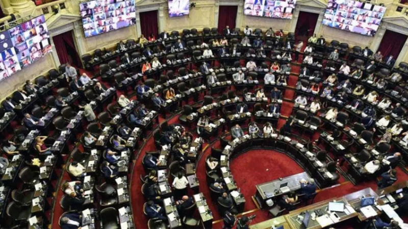 El Gobierno convocará a una mega sesión en Diputados para frenar la avanzada opositora