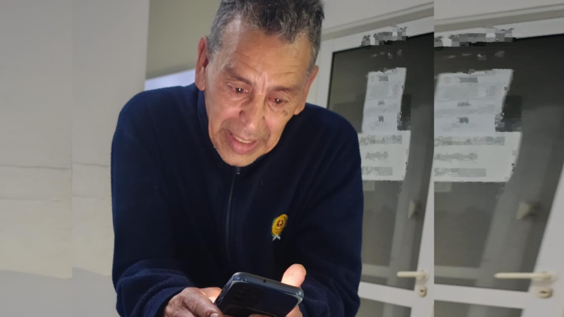 Tiene 61 años subió al auto con su perra y no saben nada más de él