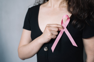 Nueva tendencia para afrontar el cáncer de mama con menos efectos adversos