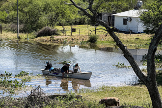 Intendente de la Isla del Cerrito: "El pueblo está rodeado y quedamos como en una palangana"