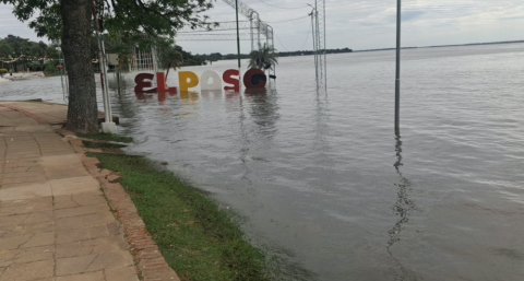 Angustia por las inundaciones: "Es una lucha desigual contra el río"