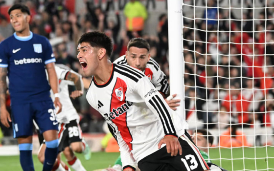 River sumó un triunfo ante Racing y se acomoda en los playoffs