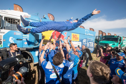 dakar camion.jpg