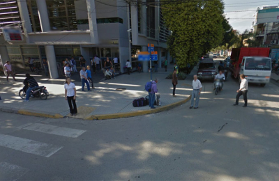 Instalarán defensas en las esquinas para proteger a la gente del peligro del tránsito