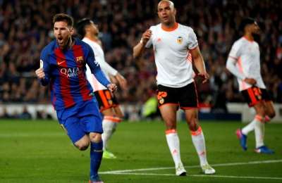 Messi llegó a los cien "dobletes" en la victoria de Barcelona sobre Valencia