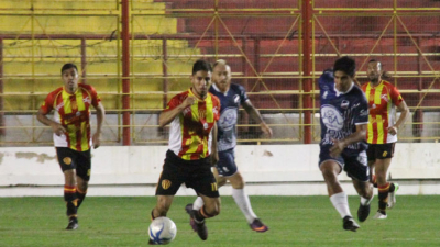 Sarmiento afuera de la lucha por el primer ascenso