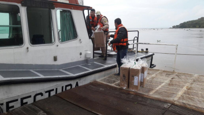 Las urnas se trasladaron en una lancha de Prefectura a la Isla del Cerrito