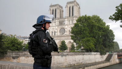 Una argentina atrapada entre más de mil personas en Notre-Dame: "en calma, aunque hay miedo"