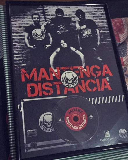 mantenga distancia 2.jpg