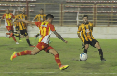Sarmiento se juega el pase a semifinales en Santiago sin público visitante