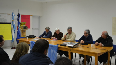 Plaga de langostas: se reunió el Comité Nacional de Crisis
