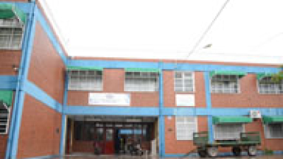 Quisieron “zafar” del examen trabando las puertas del colegio