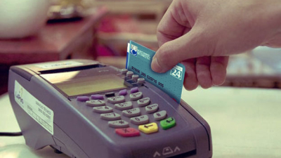 Comercios deberán aceptar todas las tarjetas de débito