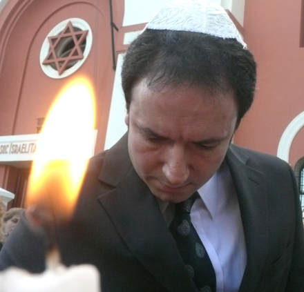 iom01.jpg