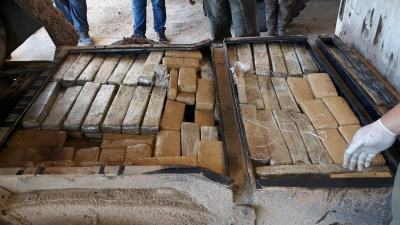 200 kilos de marihuana en una camioneta que simulaban ser albañiles