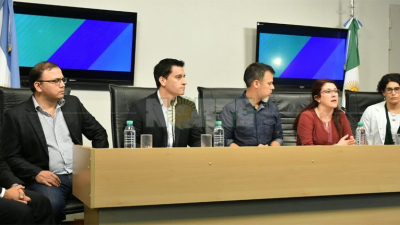 Viandas en el Perrando: El gobierno provincial se desvinculó de la situación irregular