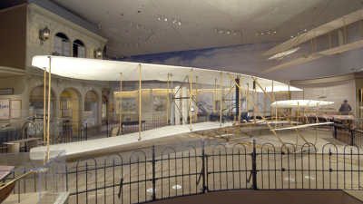 Un reencuentro con el museo que tiene la mayor colección de aviones y naves espaciales del mundo