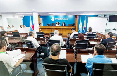 El Concejo se prepara para establecer que sólo las farmacias pueden vender medicamentos 