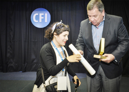 Cinthia premio.jpg