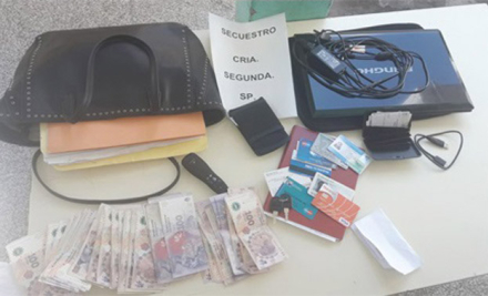 POLIS-RECUPERAN-BOLSO-DE.jpg