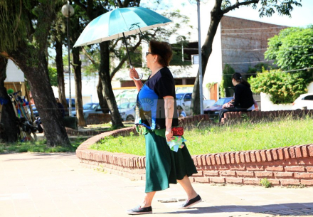 paraguas-sol-calor.jpg