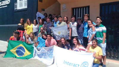 Mundo Interact: Encuentro intercultural