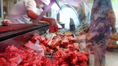 La sequía y el dólar podrían elevar el precio de la carne este mes