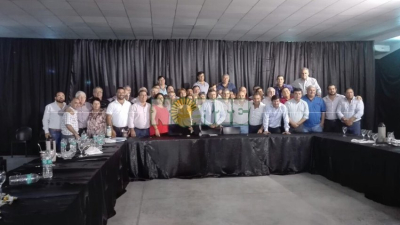 Amplio respaldo de intendentes al gobernador