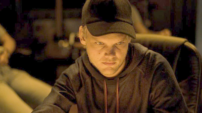 Modelo checa revela relación con Avicii y lamenta su muerte