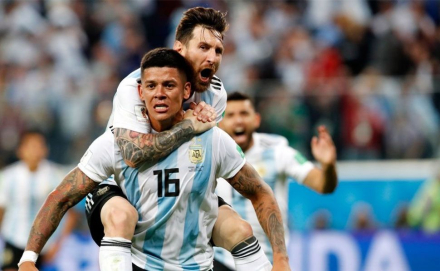 messi-marcos-rojo.jpeg
