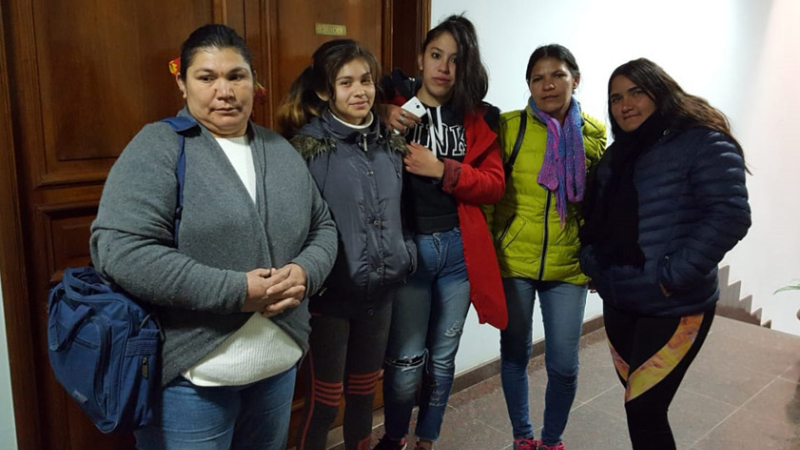 “Estamos mal, dejé de cenar para que a mis hijos no les falte comida”