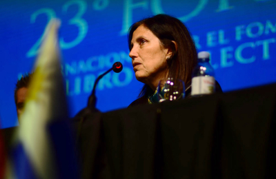 Claudia Piñeiro: “Cada vez más escritores piensan en cuál es su trabajo en la sociedad”
