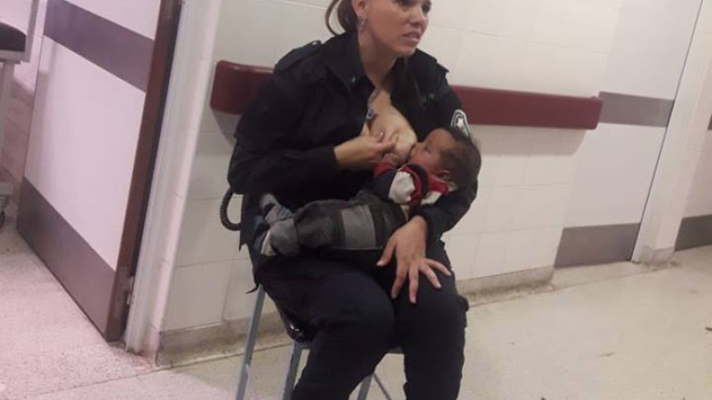 Ascendieron a una policía que amamantó a un bebé en un hospital de La Plata