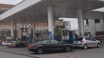 La suba de combustibles impacta cada vez más el bolsillo de los consumidores