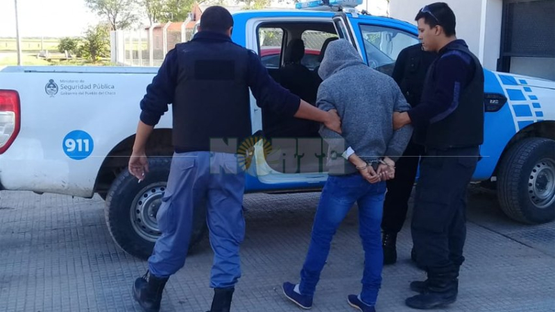 Trasladan para ser indagado al acusado del femicidio en Villa Berthet