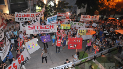Gran movilización docente contra el cierre de cursos y la pérdida de 700 puestos de trabajo