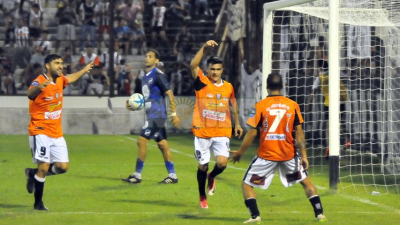 Contundente triunfo de For Ever