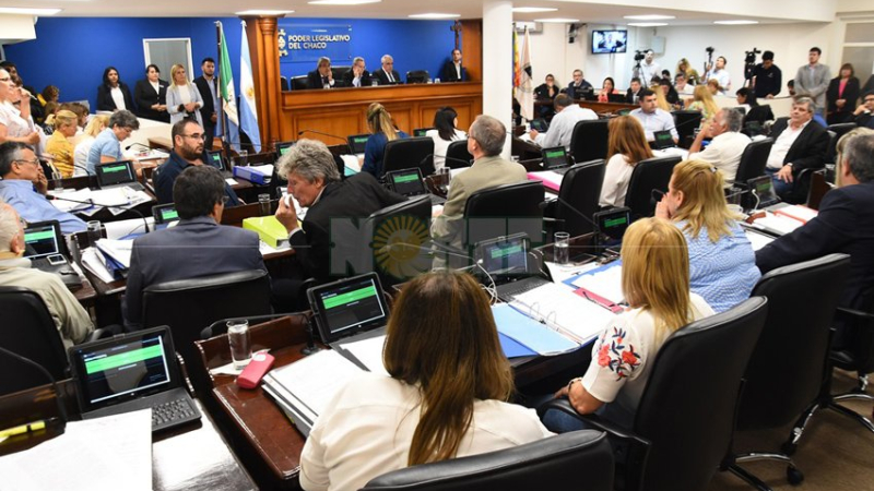 Deuda y suba de impuestos para sostener las economías provinciales