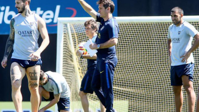 Sin visitantes y con la mente puesta en River, Boca se mide con Independiente