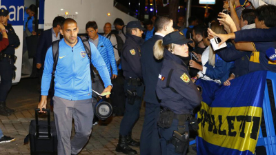 Boca ya está en Madrid y River viaja a su encuentro