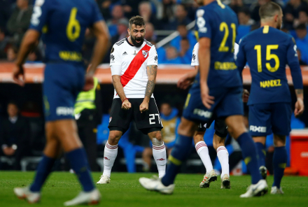 2018-12-09T210331Z_145601923_RC1E45201950_RTRMADP_3_SOCCER-LIBERTADORES-RIV-BOJ.JPG