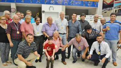 Emotivo reconocimiento a los campeones argentinos de fútbol