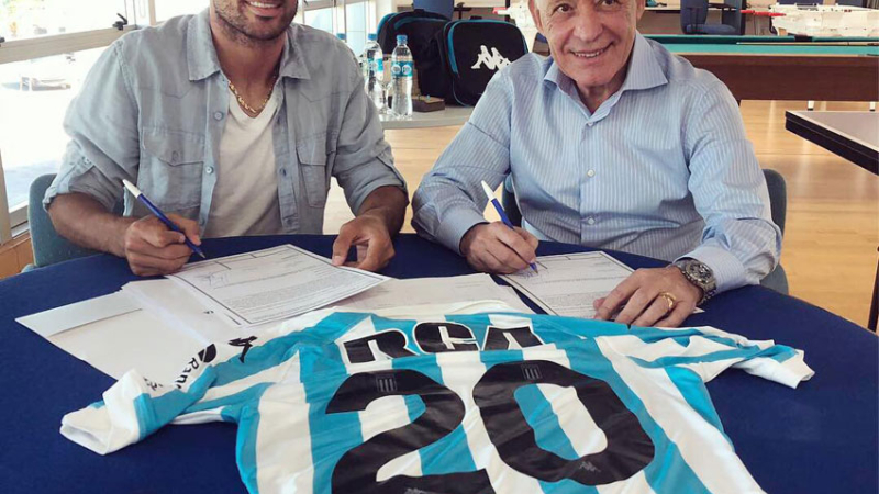 Cvitanich llegó a Racing y elogió a Lisandro López