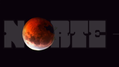 El eclipse reunió a la familia en el Parque de la Democracia