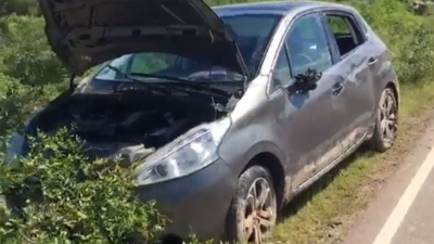 Pudo ser tragedia: perdió el control del automóvil y cayó al agua
