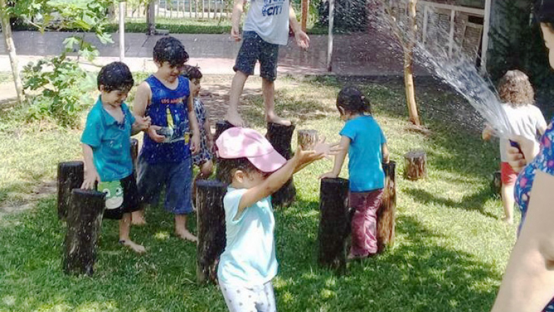 El florecimiento de pedagogías alternativas a la escuela tradicional