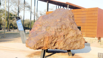 Sospechan de una organización paraguaya por el robo de tres meteoritos en el Campo del Cielo
