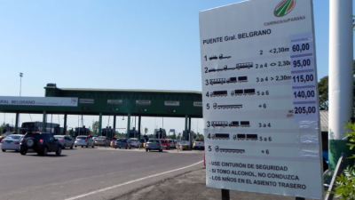 Manifestación sin cortes en el peaje del puente interprovincial