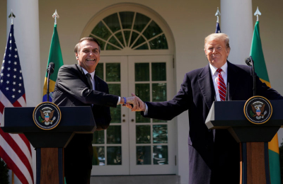 Trump y Bolsonaro estrechan lazos en la Casa Blanca