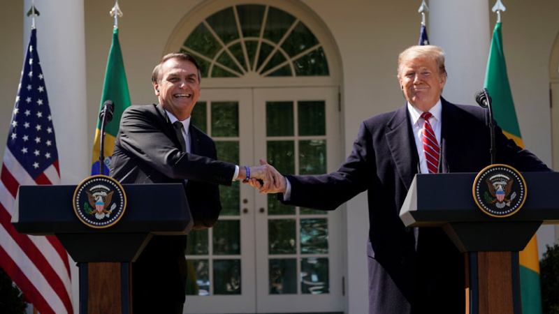Trump y Bolsonaro estrechan lazos en la Casa Blanca